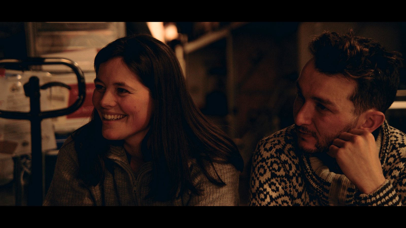 Plan moyen de Anja Lauvdal, musicienne et Ugo Nanni, glaciologue