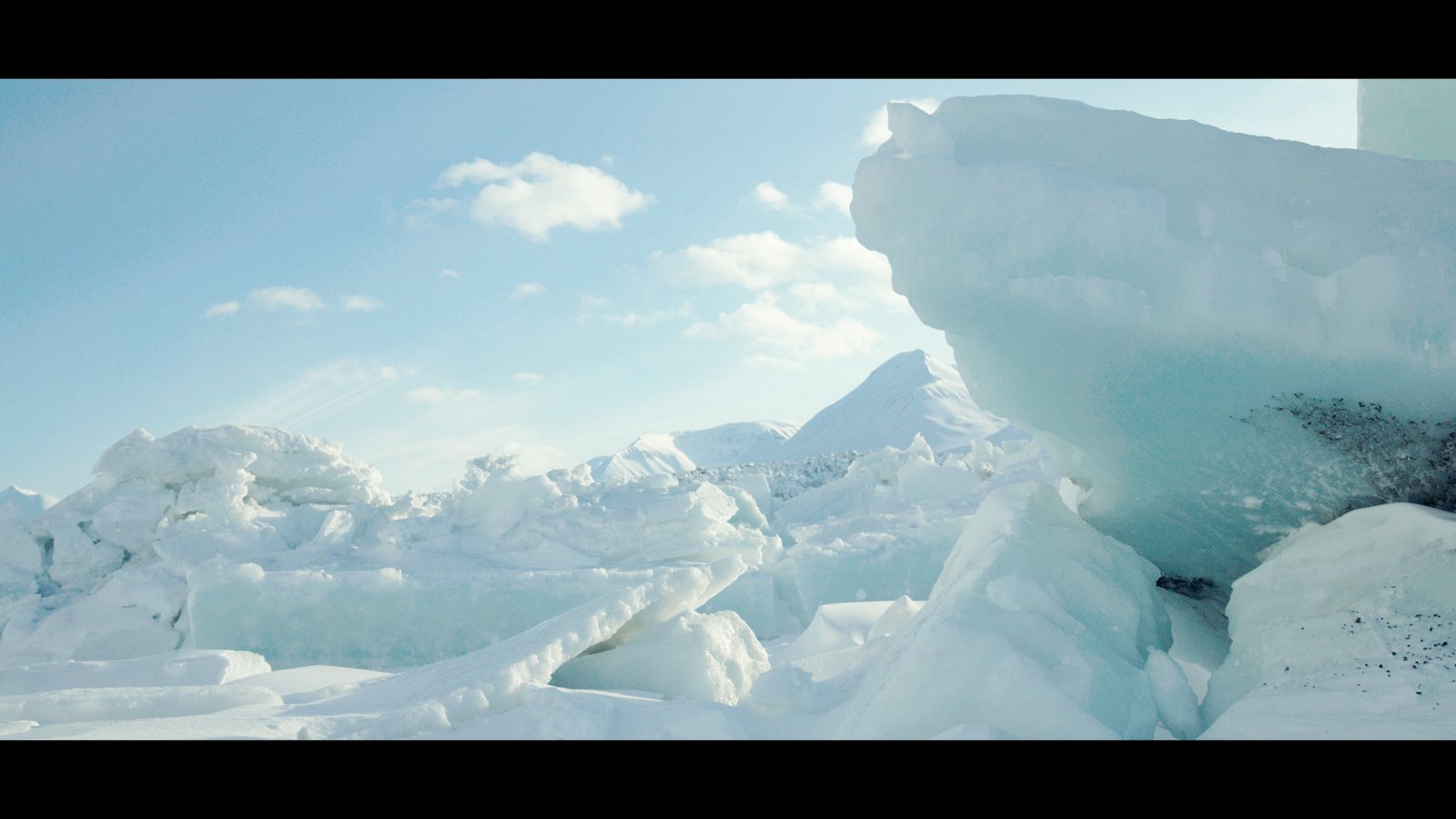 Plan large, un paysage de blocs de glace